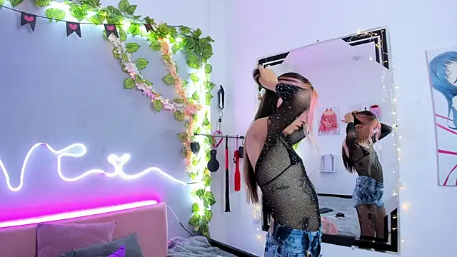 YouliteSllut2 online show from 02-06-25, 09:28