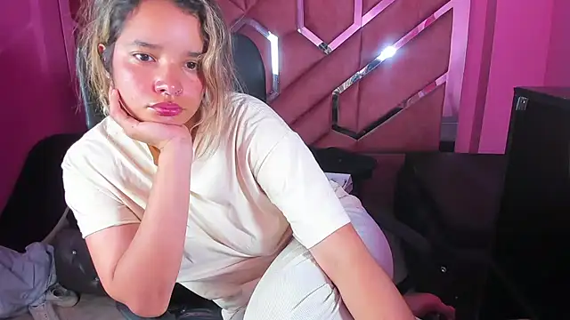 Olivia Fox69 online show from 02-10-25, 06:53