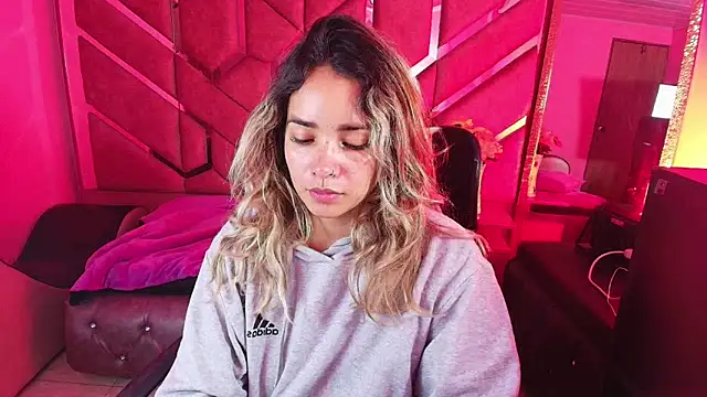 Olivia Fox69 online show from 11-25-25, 03:50