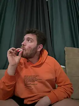 Snapshot of Franso13 chatting on 03-10-26, 01:10 Franso13 online show from 03-10-26, 01:10