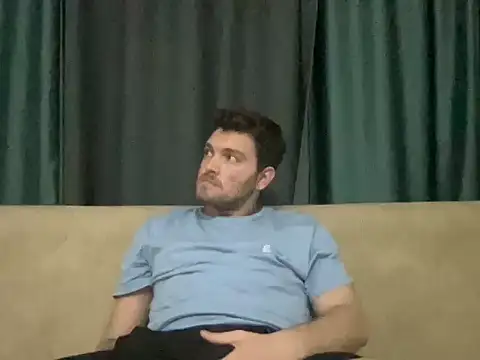 Snapshot of Franso13 chatting on 03-19-26, 07:07 Franso13 online show from 03-19-26, 07:07