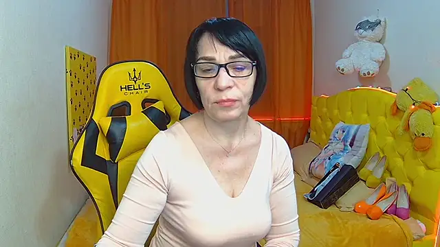 Snapshot of SandraHormas chatting on 02-11-25, 07:44 SandraHormas online show from 02-11-25, 07:44