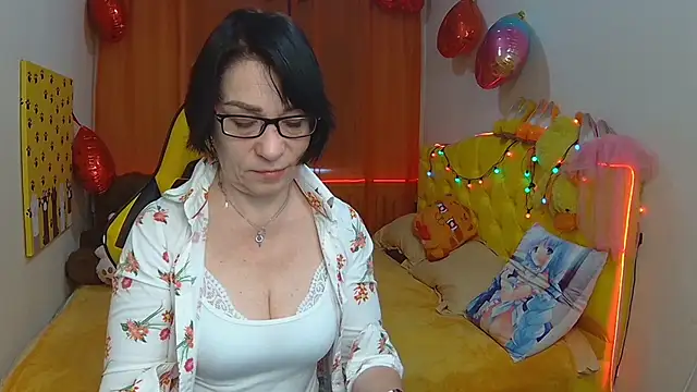Snapshot of SandraHormas chatting on 03-14-25, 07:37 SandraHormas online show from 03-14-25, 07:37