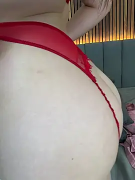 EmiilyAdams  online show from 01-10-25, 11:08