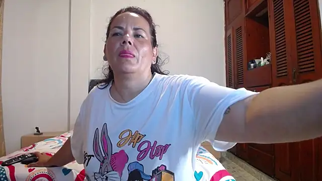 sofiamature01 online show from 11-04-25, 11:15