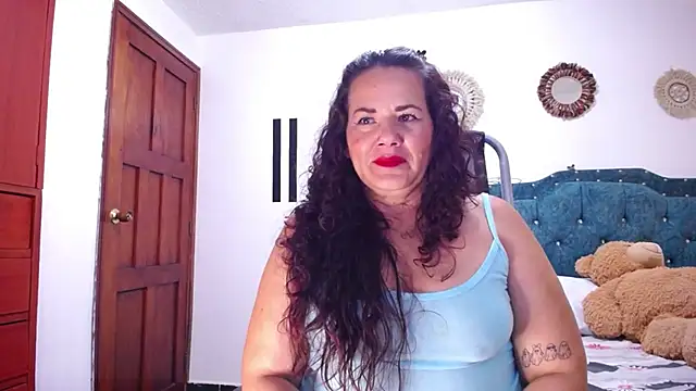 sofiamature01 online show from 01-31-26, 07:11