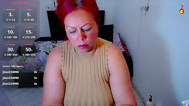 Hot-Rihanna online show from 02-11-26, 03:44