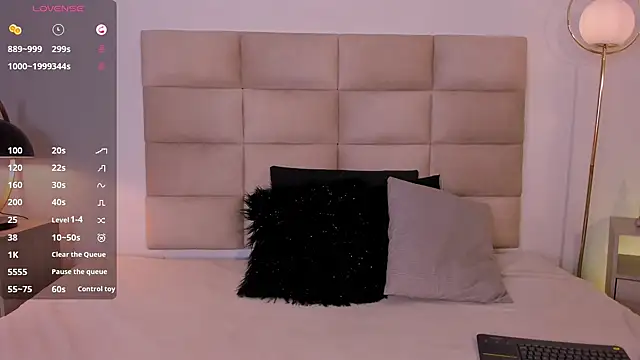 Snapshot of AngelyRosse1 chatting on 02-22-25, 04:29 AngelyRosse1 online show from 02-22-25, 04:29