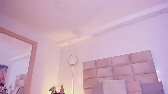 Snapshot of AngelyRosse1 chatting on 10-02-25, 03:57 AngelyRosse1 online show from 10-02-25, 03:57