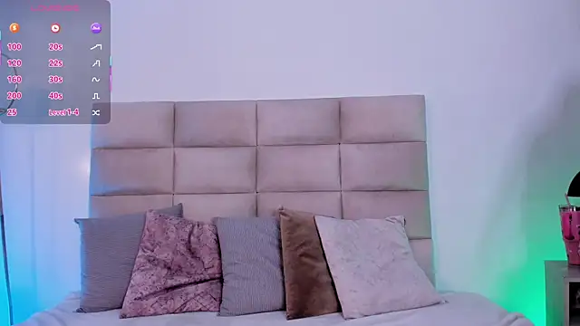 Snapshot of AngelyRosse1 chatting on 11-08-25, 04:01 AngelyRosse1 online show from 11-08-25, 04:01