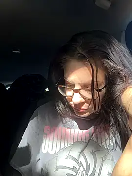 BeautifulMesss online show from 10-23-25, 03:33