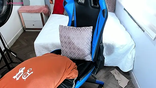 Backsex boy online show from 09-08-25, 03:00