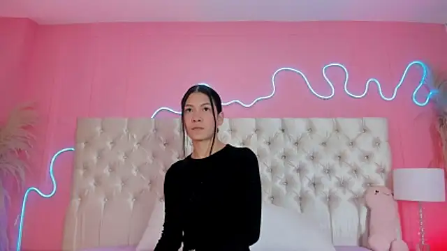 Julieta Cortes   online show from 02-10-26, 12:20