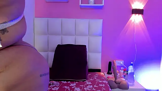 Alanna hot3 online show from 10-24-25, 07:43