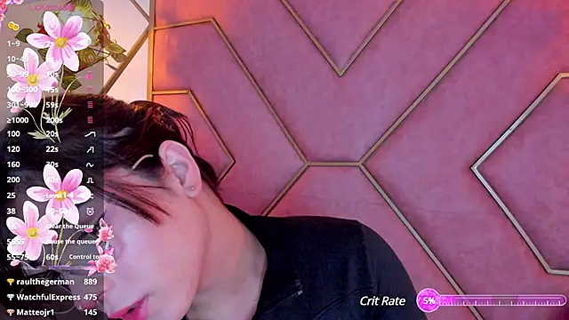 Snapshot of Yuri_Stars chatting on 01-09-25, 01:24 Yuri Stars online show from 01-09-25, 01:24