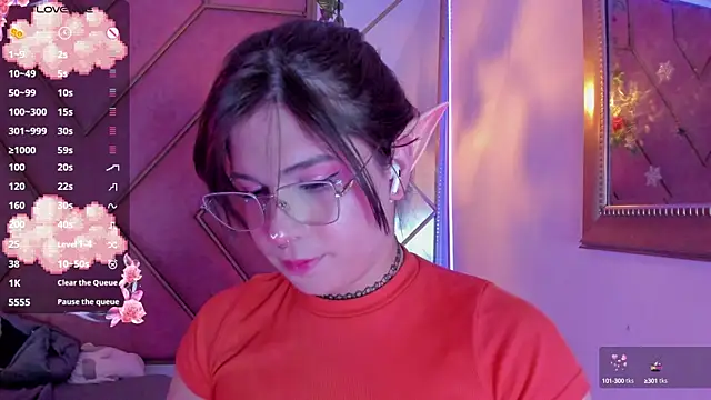 Snapshot of Yuri_Stars chatting on 02-18-25, 04:59 Yuri Stars online show from 02-18-25, 04:59