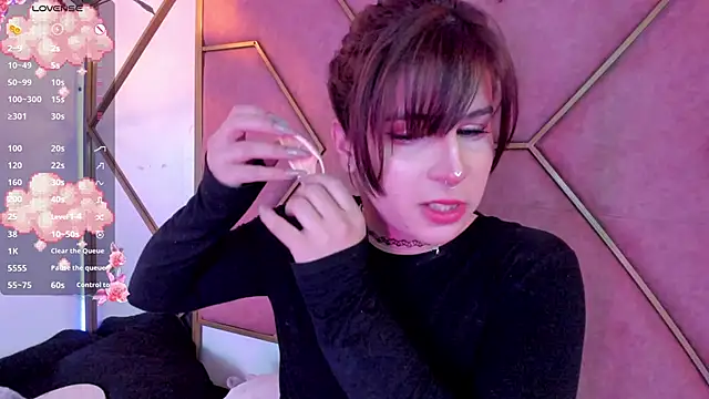 Snapshot of Yuri_Stars chatting on 03-05-25, 06:45 Yuri Stars online show from 03-05-25, 06:45