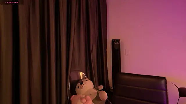 Yuri Stars online show from 04-25-26, 01:41