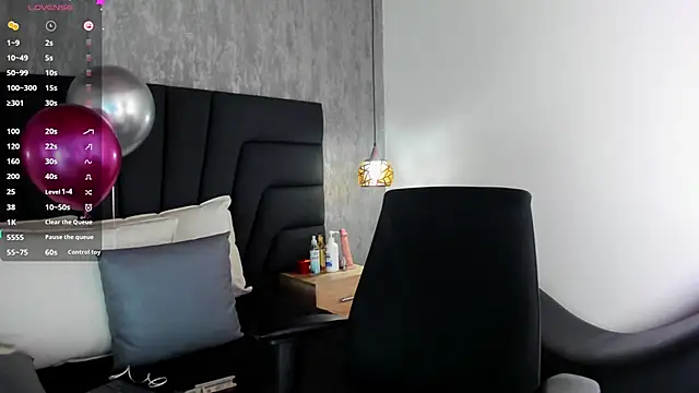 Sabrina Lennox online show from 02-15-25, 08:22