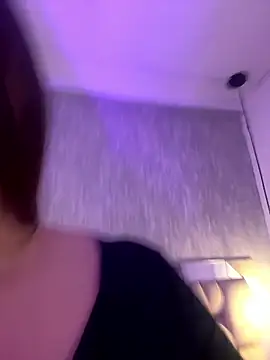 Sabrina Lennox online show from 01-10-26, 07:15