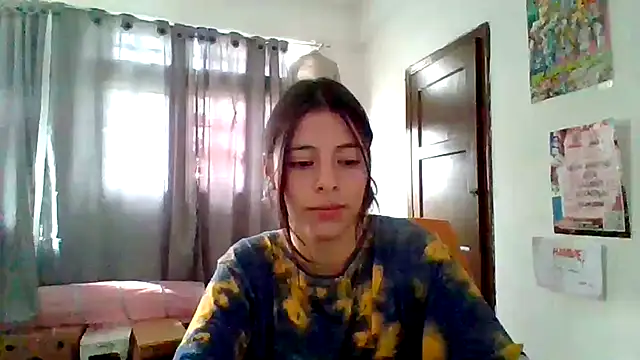Snapshot of Sasha_Petitte chatting on 02-10-25, 01:33 Sasha Petitte online show from 02-10-25, 01:33