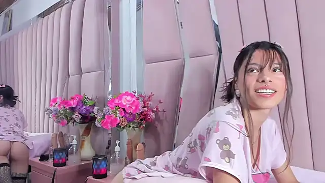 Sasha Petitte online show from 05-07-26, 12:05