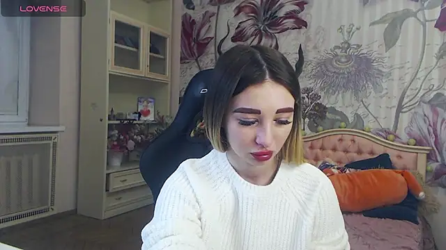 Viky Love  online show from 12-15-24, 05:13