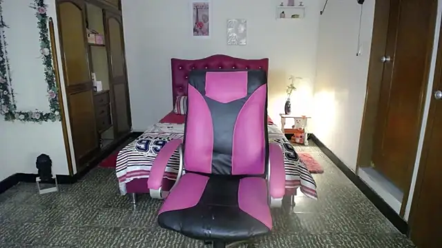 danielle rose 1 online show from 03-18-25, 08:15