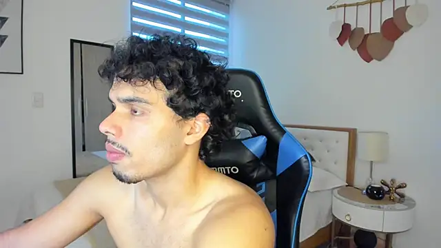 mateoleonee online show from 02-17-25, 08:26