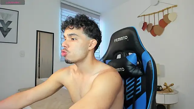 mateoleonee online show from 02-22-25, 04:51