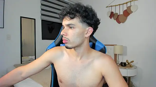 mateoleonee online show from 02-25-25, 03:52