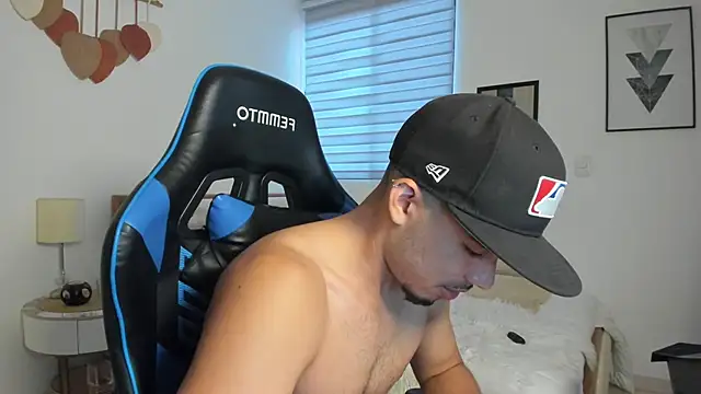 mateoleonee online show from 10-01-25, 08:48