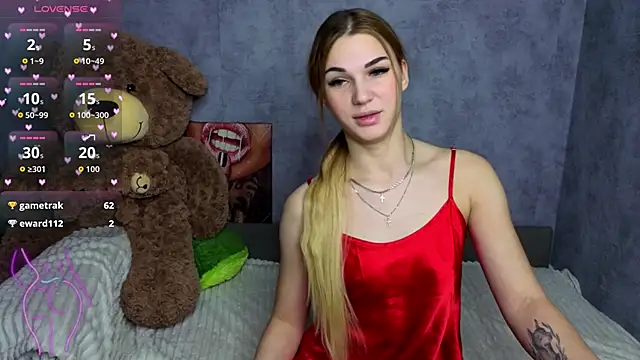 Hellen Moore online show from 11-18-25, 12:05