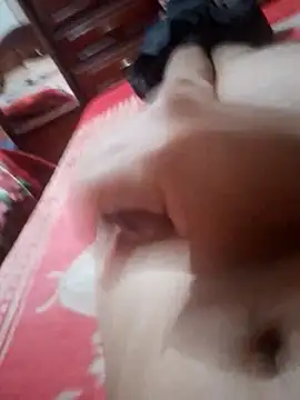 yahirgyui online show from 09-28-25, 02:06