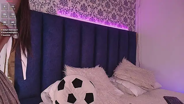 Snapshot of AmberMoss_ chatting on 02-13-25, 10:02 AmberMoss online show from 02-13-25, 10:02