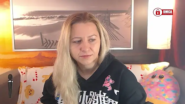 Snapshot of BigBoobsARRI chatting on 12-05-24, 07:27 BigBoobsARRI online show from 12-05-24, 07:27