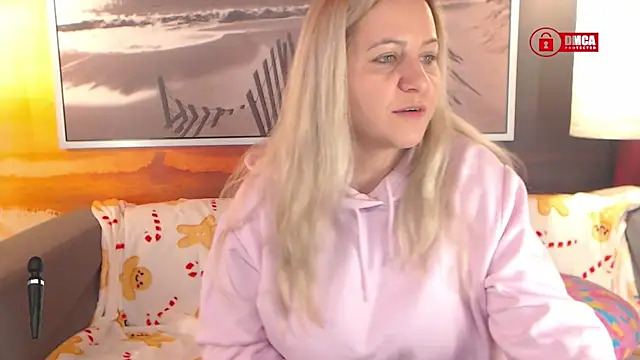 Snapshot of BigBoobsARRI chatting on 12-06-24, 09:10 BigBoobsARRI online show from 12-06-24, 09:10