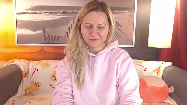 Snapshot of BigBoobsARRI chatting on 12-11-24, 09:34 BigBoobsARRI online show from 12-11-24, 09:34