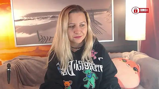 Snapshot of BigBoobsARRI chatting on 12-19-24, 10:42 BigBoobsARRI online show from 12-19-24, 10:42