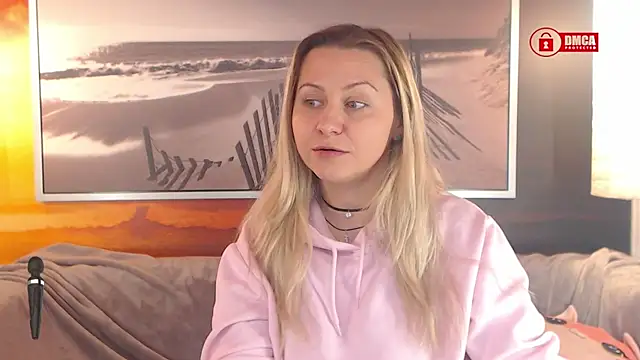 Snapshot of BigBoobsARRI chatting on 12-21-24, 02:04 BigBoobsARRI online show from 12-21-24, 02:04