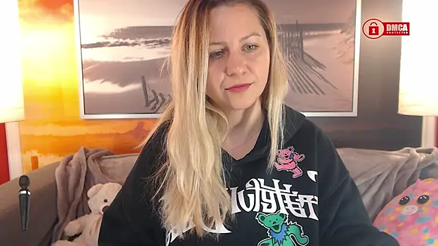 Snapshot of BigBoobsARRI chatting on 02-15-25, 08:33 BigBoobsARRI online show from 02-15-25, 08:33