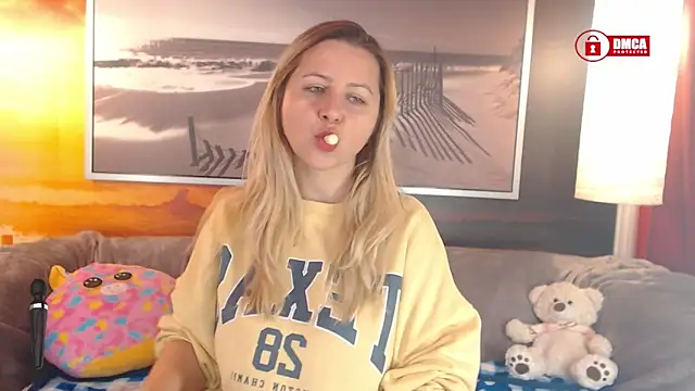 Snapshot of BigBoobsARRI chatting on 02-19-25, 03:49 BigBoobsARRI online show from 02-19-25, 03:49