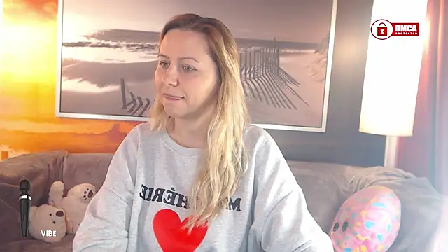 Snapshot of BigBoobsARRI chatting on 02-22-25, 10:18 BigBoobsARRI online show from 02-22-25, 10:18