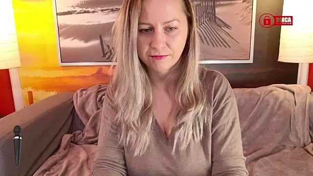 Snapshot of BigBoobsARRI chatting on 03-10-25, 09:10 BigBoobsARRI online show from 03-10-25, 09:10