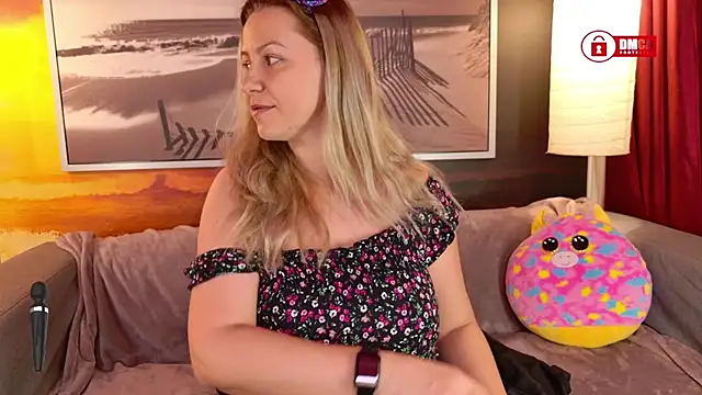 Snapshot of BigBoobsARRI chatting on 03-14-25, 06:42 BigBoobsARRI online show from 03-14-25, 06:42