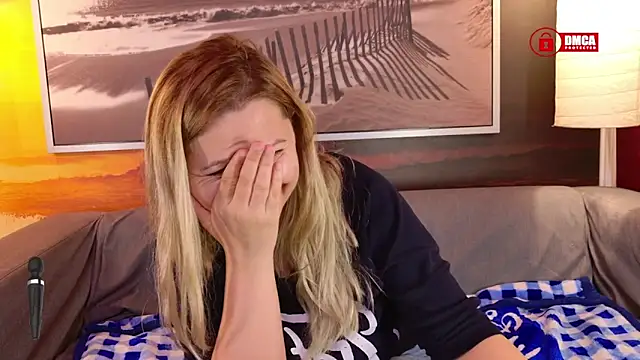 Snapshot of BigBoobsARRI chatting on 03-22-25, 12:46 BigBoobsARRI online show from 03-22-25, 12:46