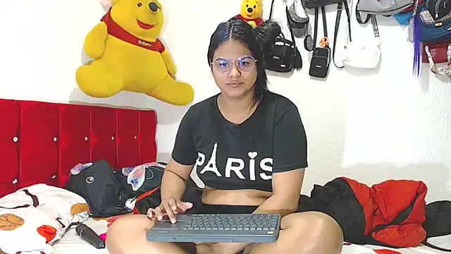 SweetAlmaa online show from 01-22-25, 09:46