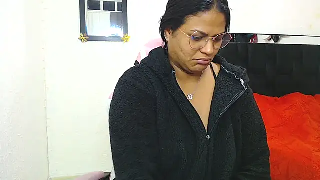 SweetAlmaa online show from 02-17-25, 09:46