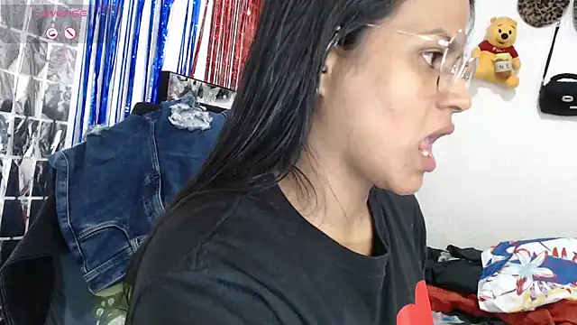 SweetAlmaa online show from 10-16-25, 08:10