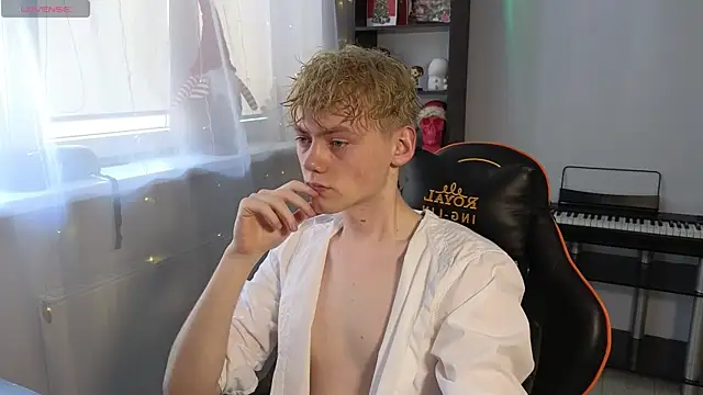 Keytaro online show from 03-10-25, 09:32